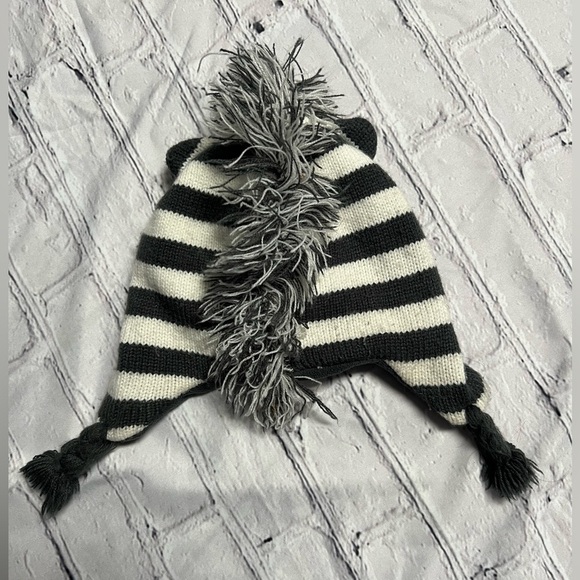 Old Navy Zebra Knit Kids Hat - Black and Cream - MED - Picture 4 of 7